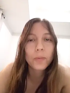 Snapshot of Arianna_Moss chatting on 09.29.25 Arianna Moss online show from 09.29.25