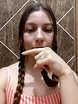 Snapshot of Arianna_Moss chatting on 11.04.25 Arianna Moss online show from 11.04.25