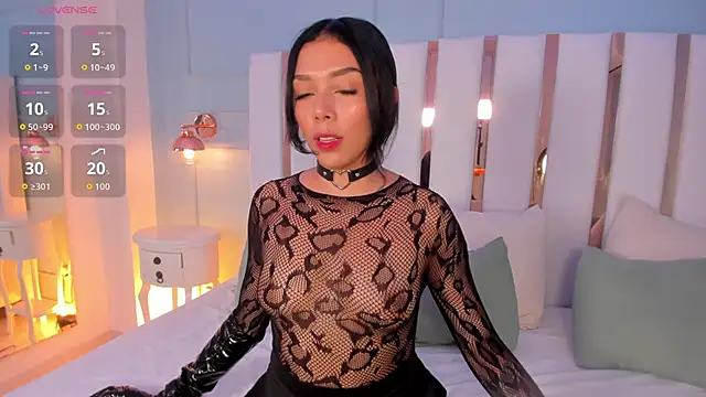 Snapshot of selene_phmoon chatting on 11.10.25 selene phmoon online show from 11.10.25