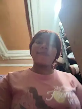 Snapshot of chocolatito-ho chatting on 12.20.25 chocolatito-ho online show from 12.20.25