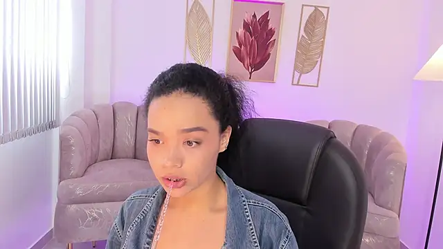 Ayshel cooperr online show from 10.12.25