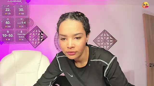 Ayshel cooperr online show from 10.18.25