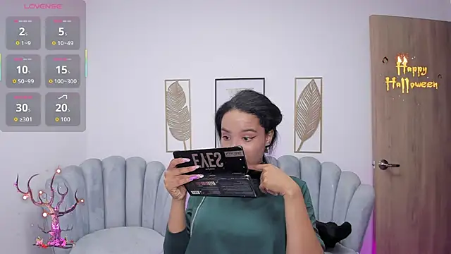 Ayshel cooperr online show from 10.25.25