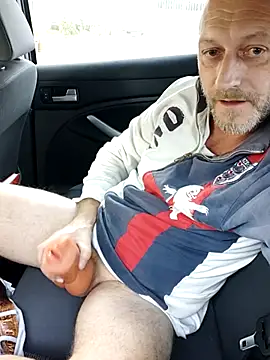 Snapshot of cazzoweb chatting on 10.19.25 cazzoweb online show from 10.19.25