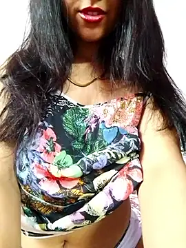 Snapshot of Princessa05 chatting on 10.28.25 Princessa05 online show from 10.28.25