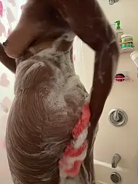 Snapshot of Tu_GataLinda chatting on 09.30.25 Tu GataLinda online show from 09.30.25