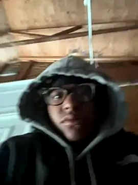 Snapshot of Tu_GataLinda chatting on 10.15.25 Tu GataLinda online show from 10.15.25