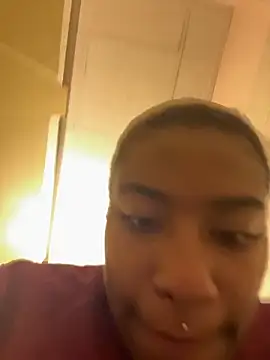 Snapshot of Tu_GataLinda chatting on 10.28.25 Tu GataLinda online show from 10.28.25