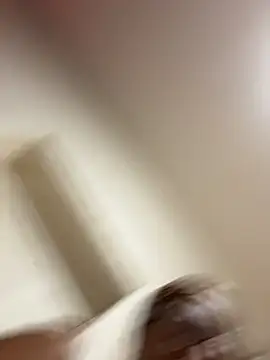 Snapshot of Tu_GataLinda chatting on 10.30.25 Tu GataLinda online show from 10.30.25