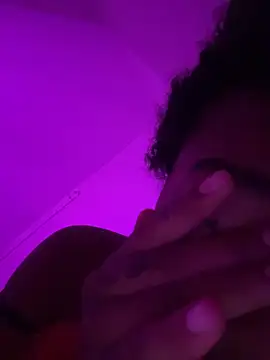 Snapshot of Tu_GataLinda chatting on 11.03.25 Tu GataLinda online show from 11.03.25