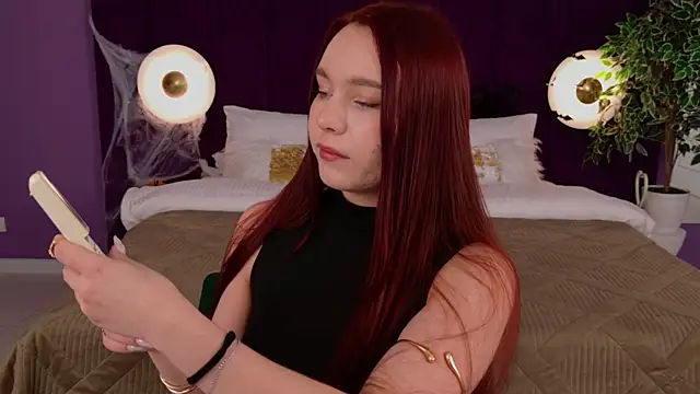 Snapshot of NoraHaynes chatting on 11.02.25 NoraHaynes online show from 11.02.25