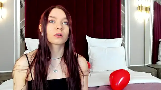 NoraHaynes online show from 02.20.26