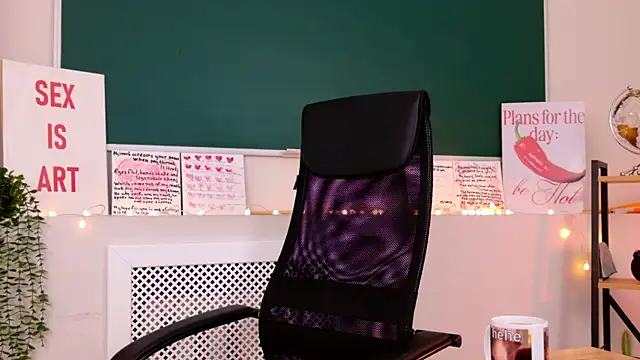 NoraHaynes online show from 05.22.26