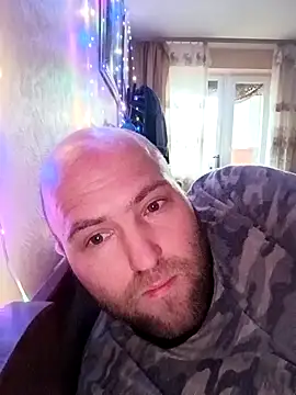 Snapshot of fbsinfo chatting on 09.28.25 fbsinfo online show from 09.28.25