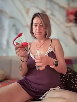 Snapshot of Milena-MilfaXXX chatting on 10.06.25 Milena-MilfaXXX online show from 10.06.25