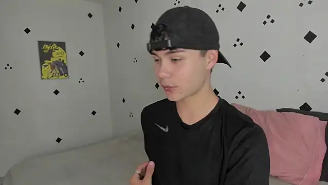 Snapshot of crushnier1 chatting on 09.17.25 crushnier1 online show from 09.17.25