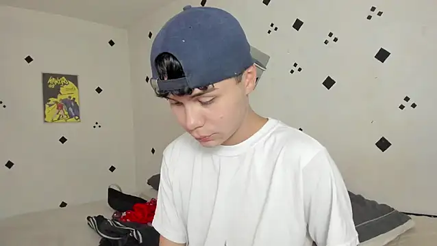 Snapshot of crushnier1 chatting on 10.10.25 crushnier1 online show from 10.10.25