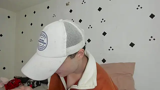 Snapshot of crushnier1 chatting on 10.11.25 crushnier1 online show from 10.11.25