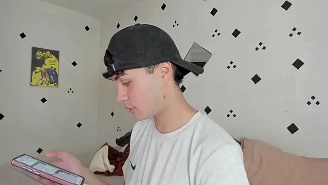 Snapshot of crushnier1 chatting on 10.14.25 crushnier1 online show from 10.14.25