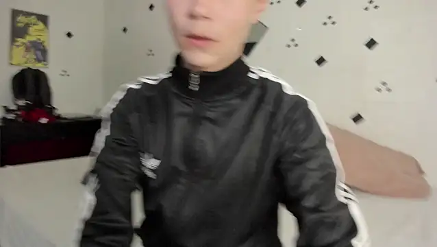 Snapshot of crushnier1 chatting on 10.24.25 crushnier1 online show from 10.24.25