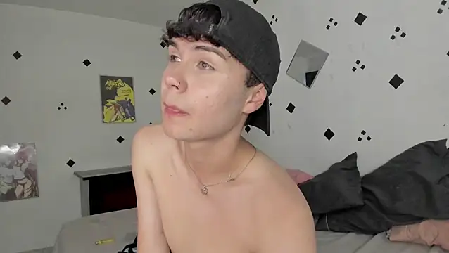 Snapshot of crushnier1 chatting on 10.27.25 crushnier1 online show from 10.27.25