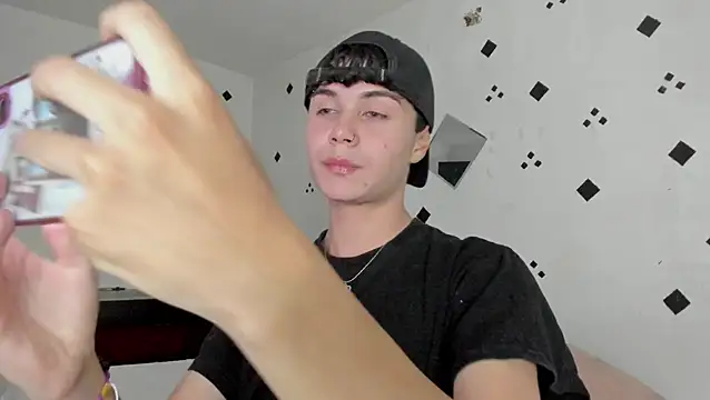 Snapshot of crushnier1 chatting on 10.28.25 crushnier1 online show from 10.28.25