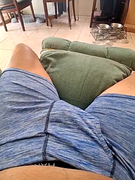 Snapshot of pullitoff chatting on 04.03.26 pullitoff online show from 04.03.26