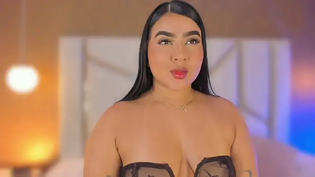 Caro Suarez online show from 10.08.25