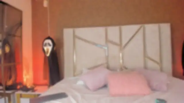 Caro Suarez online show from 10.29.25