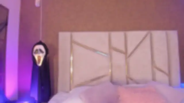 Caro Suarez online show from 10.31.25