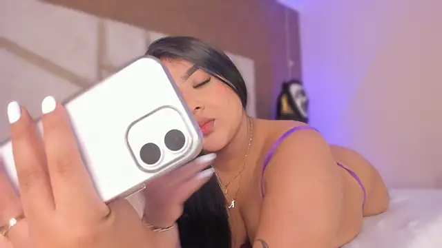 Caro Suarez online show from 11.01.25