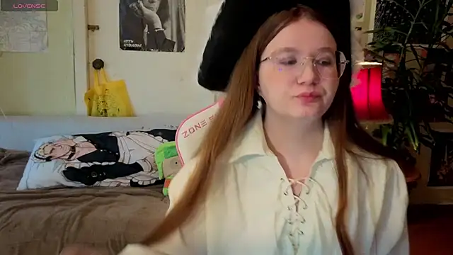 Sienna-Cow online show from 09.23.25