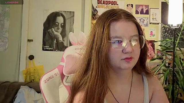 Sienna-Cow online show from 10.22.25