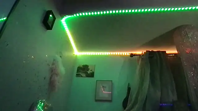 Snapshot of nekowaifuuu chatting on 11.07.25 nekowaifuuu online show from 11.07.25