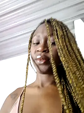 Snapshot of AranzaBliz chatting on 10.07.25 AranzaBliz online show from 10.07.25