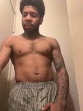 Snapshot of 1mistaGoodWood chatting on 04.07.26 1mistaGoodWood online show from 04.07.26