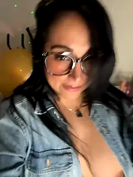 Snapshot of hotadhara01 chatting on 10.22.25 hotadhara01 online show from 10.22.25