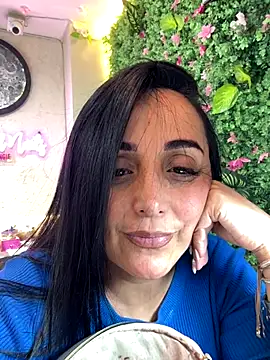 hotadhara01 online show from 11.18.25