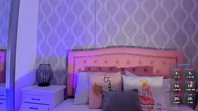 Snapshot of OnlyGia chatting on 10.07.25 OnlyGia online show from 10.07.25