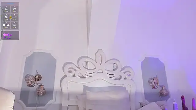 Snapshot of OnlyGia chatting on 11.08.25 OnlyGia online show from 11.08.25