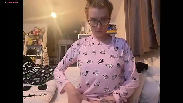 Snapshot of harleyblair chatting on 09.18.25 harleyblair online show from 09.18.25