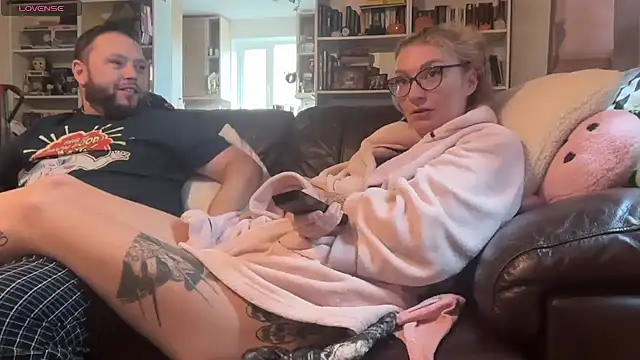 Snapshot of harleyblair chatting on 10.23.25 harleyblair online show from 10.23.25