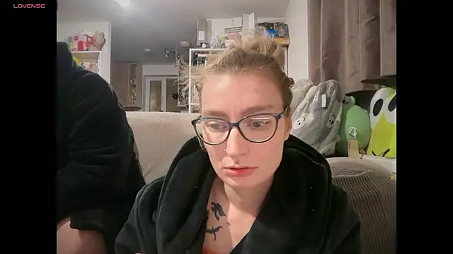 Snapshot of harleyblair chatting on 02.23.26 harleyblair online show from 02.23.26