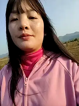 Snapshot of asian_2k chatting on 11.27.25 asian 2k online show from 11.27.25