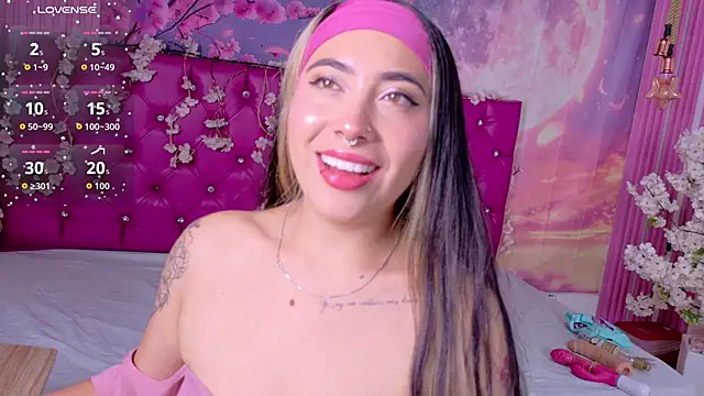  ManuVeelez online show from 01.07.26