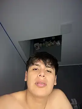 Kailertwink online show from 04.17.26