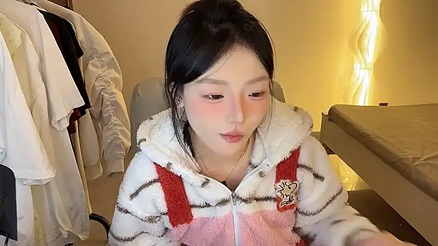 Robin-o3 online show from 10.19.25