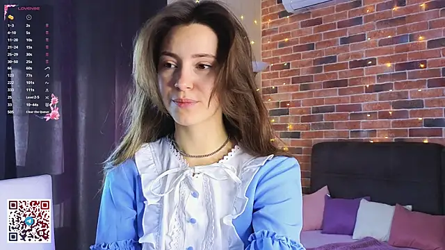 Snapshot of JasminDoroti chatting on 10.13.25 JasminDoroti online show from 10.13.25