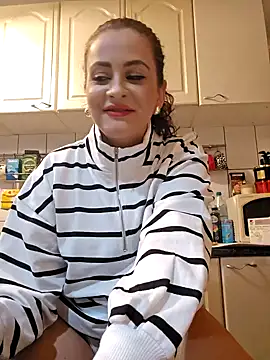 ShineBright88 online show from 10.26.25