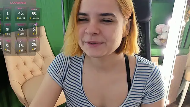 Snapshot of Gina_Dawson chatting on 10.09.25 Gina Dawson online show from 10.09.25